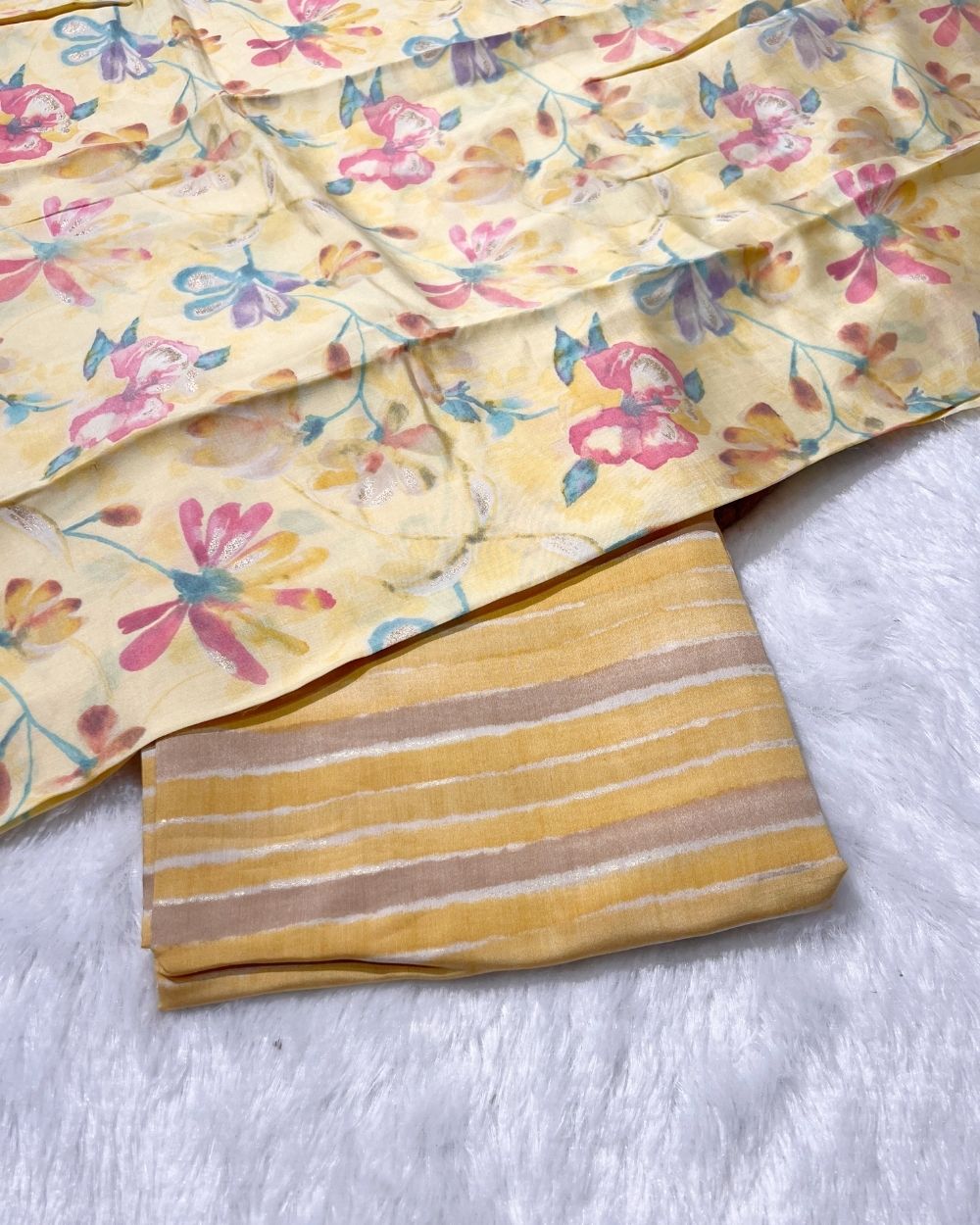 Printed Muslin Unstitched Multicolour Top (2.40 mtr) & Lemon Yellow Bottom (2.60 mtr) Set 42 Inches Width