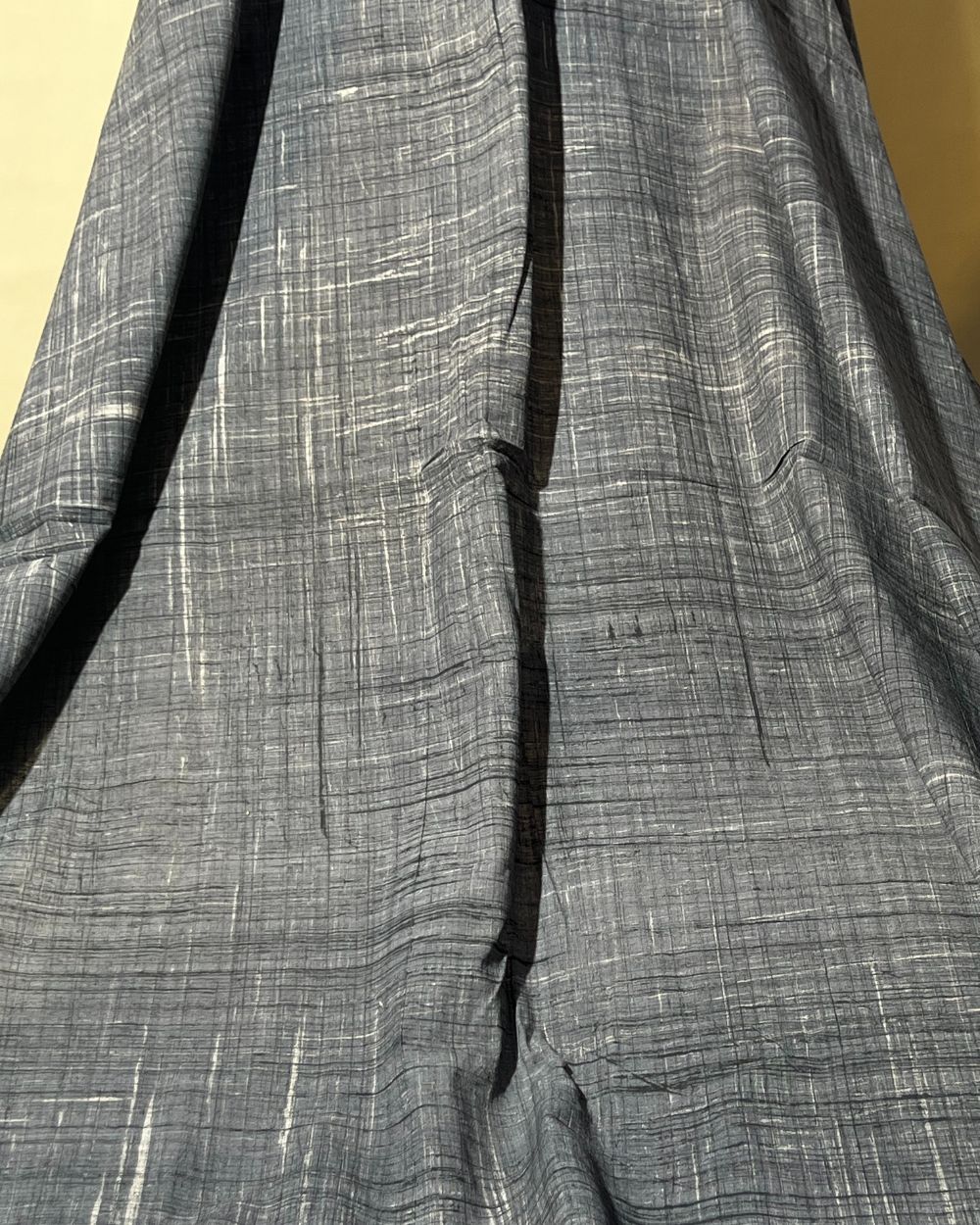 Cotton Brush Batik Plain Dark Grey Colour 44 Inches Width