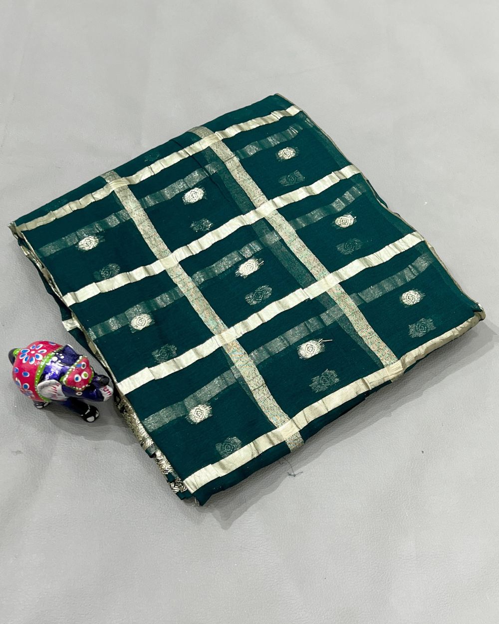 Pure Viscose Saree Without Blouse Peacock Green (Morpankhi) Colour