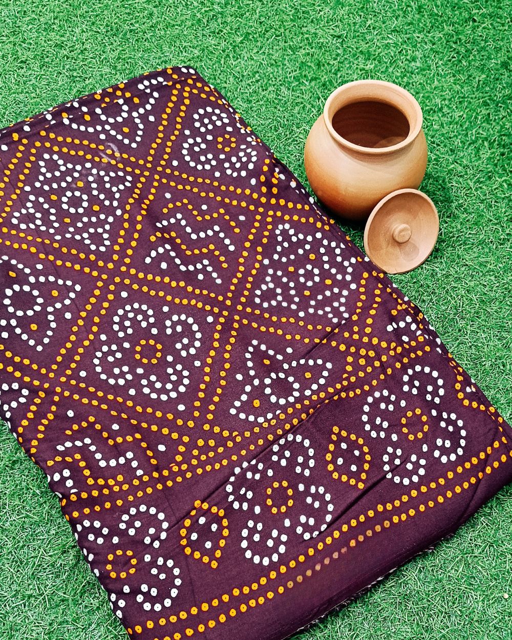 Rayon Bandhani Print Brown Colour 42 Inches Width