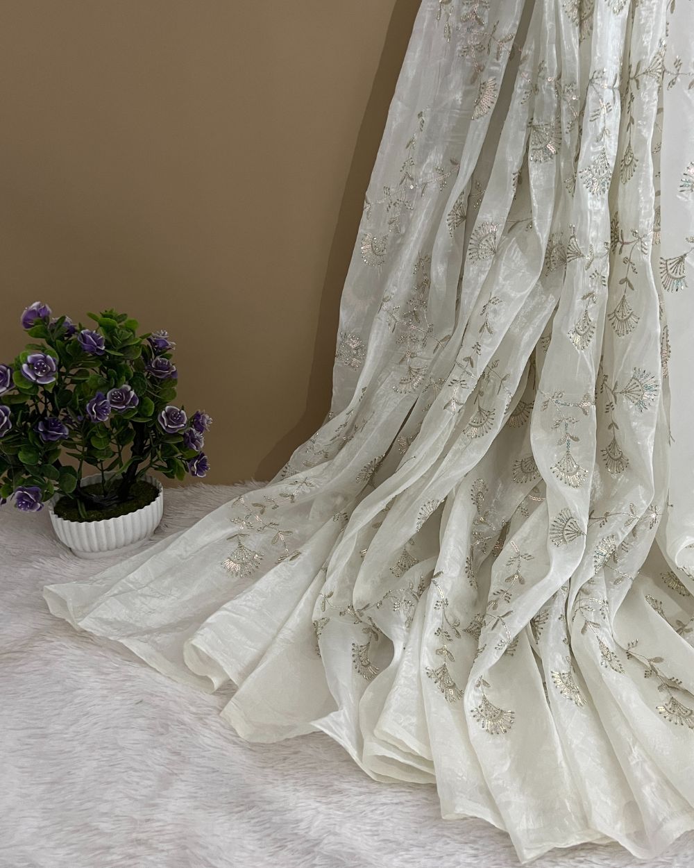 Gold Crush Work White Colour 45 Inches Width