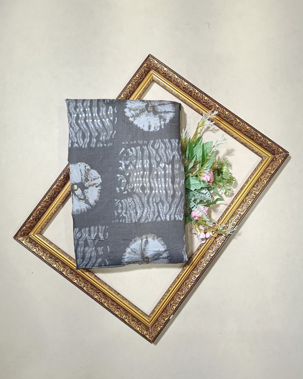 Printed Muslin (Foil) Warm Grey Colour 44 Inches Width