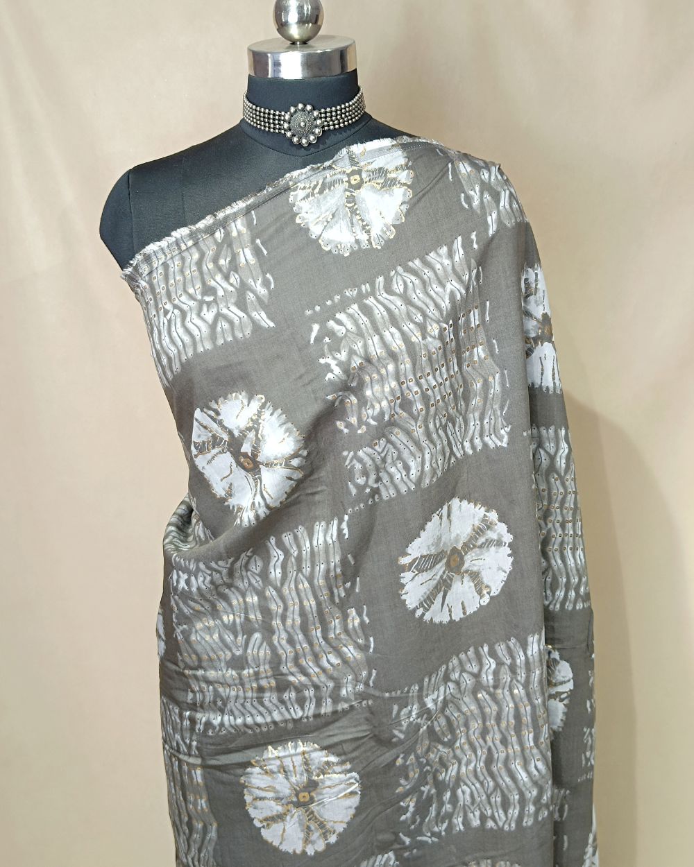 Printed Muslin (Foil) Warm Grey Colour 44 Inches Width