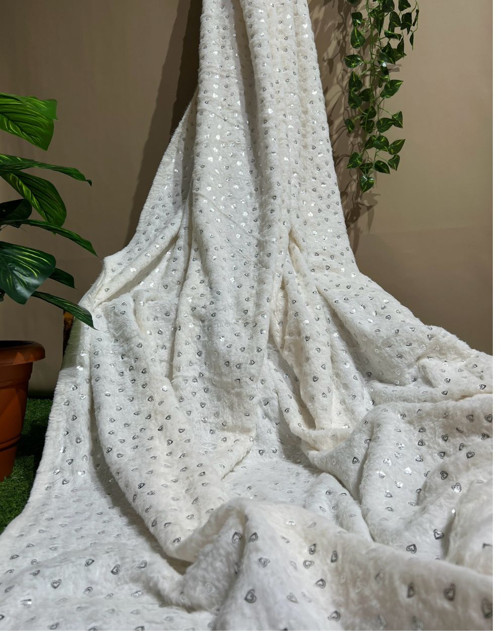 Printed Foil Fur White Colour 60 Inches Width