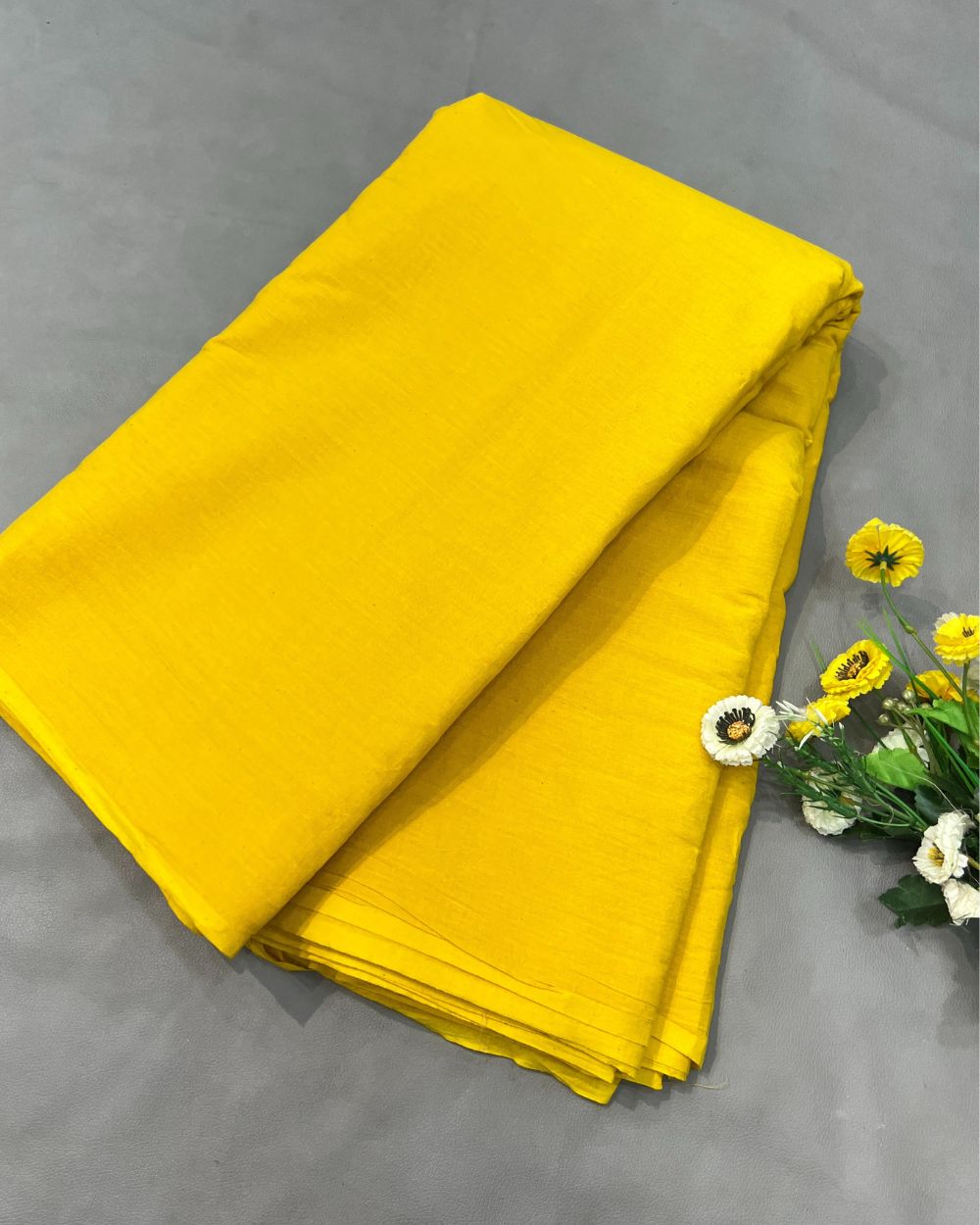 Plain Kora Cotton Yellow Colour 42 Inches Width