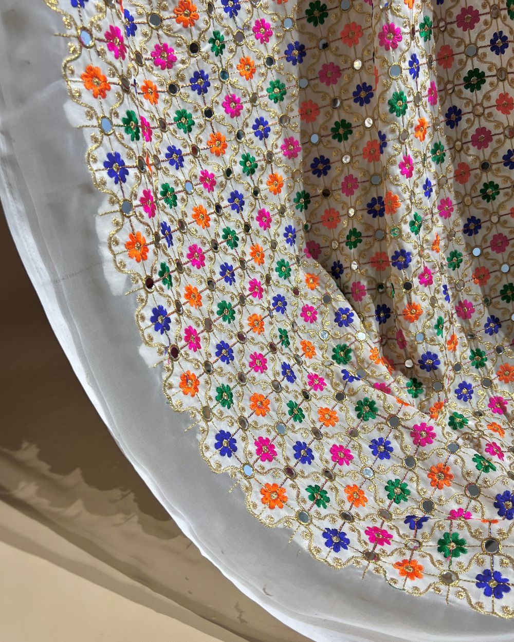 Georgette Gamthi(Rajasthani) Work White (Multicolor) 42 Inches Width