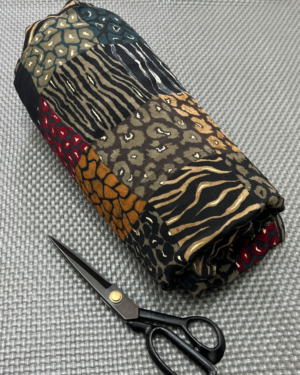 Printed Chinnon Multicolor 42 Inches Width