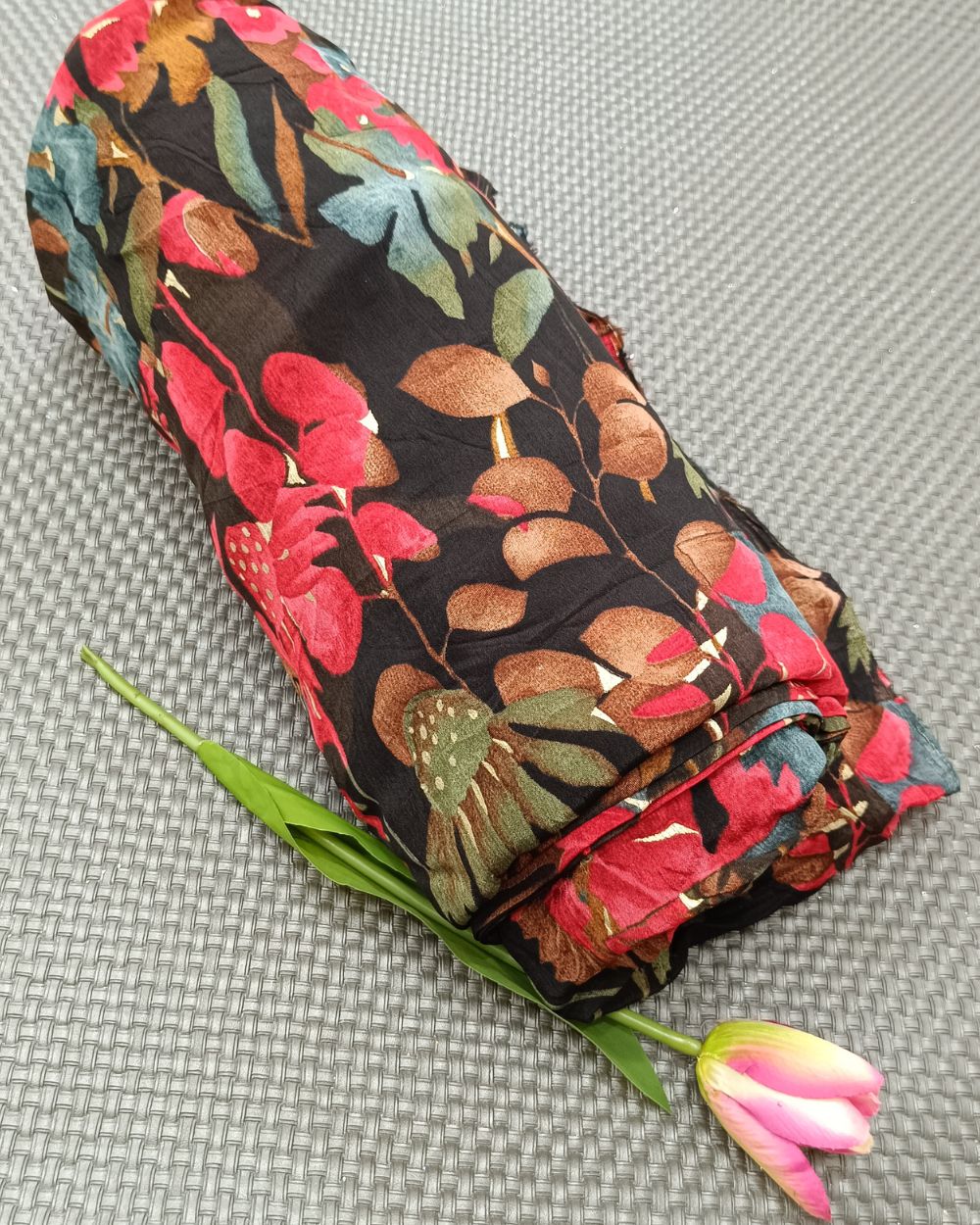 Printed Chinnon Black Colour 42 Inches Width