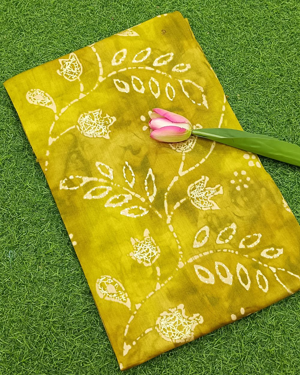 Printed Muslin Unstitched Top (2.40 mtr) & Bottom (2.15 mtr) Set Mehandi Green Colour 42 Inches Width