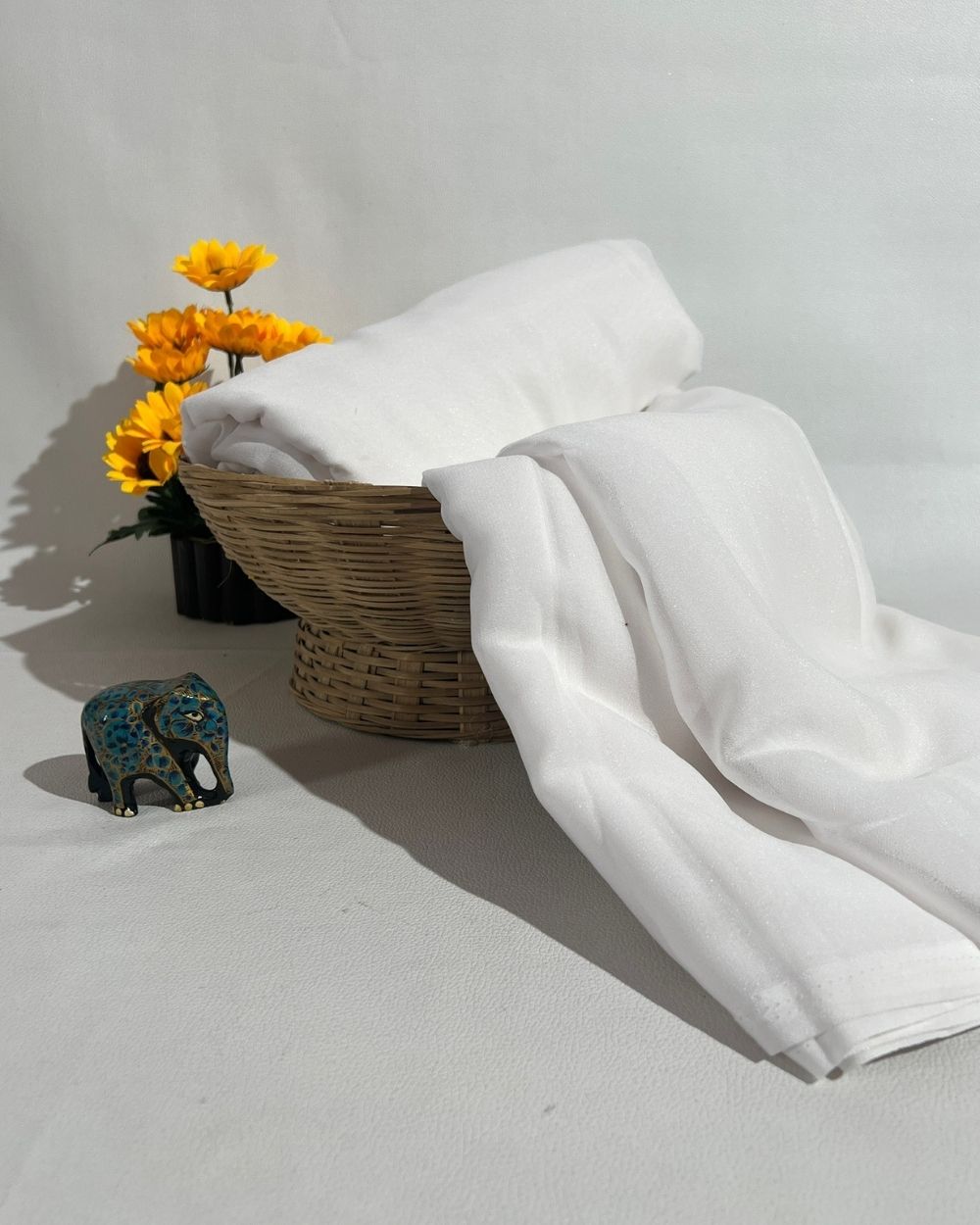 Plain Star Georgette White Colour 44 Inches Width