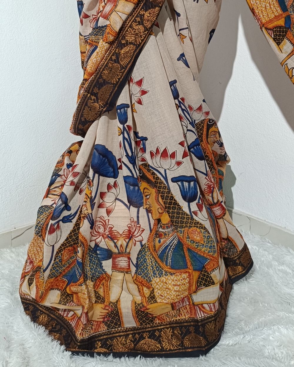 Hand Block Printed Cotton Kalamkari Saree with Blouse Piece Light Beige Colour 46 Inches Width