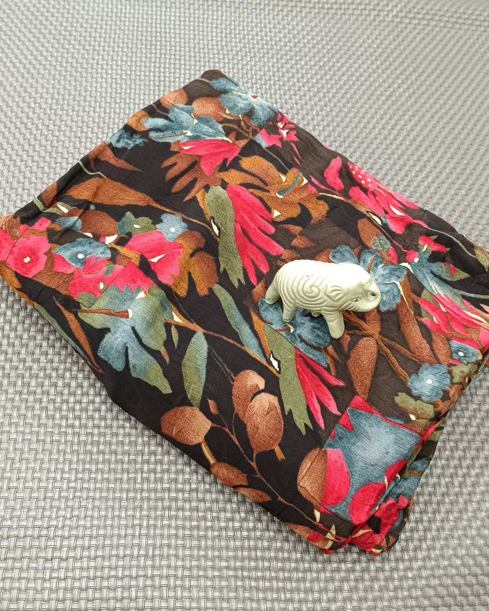 Printed Chinnon Black Colour 42 Inches Width