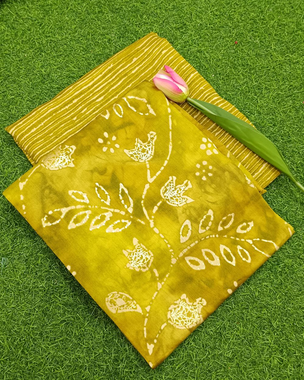 Printed Muslin Unstitched Top (2.40 mtr) & Bottom (2.15 mtr) Set Mehandi Green Colour 42 Inches Width
