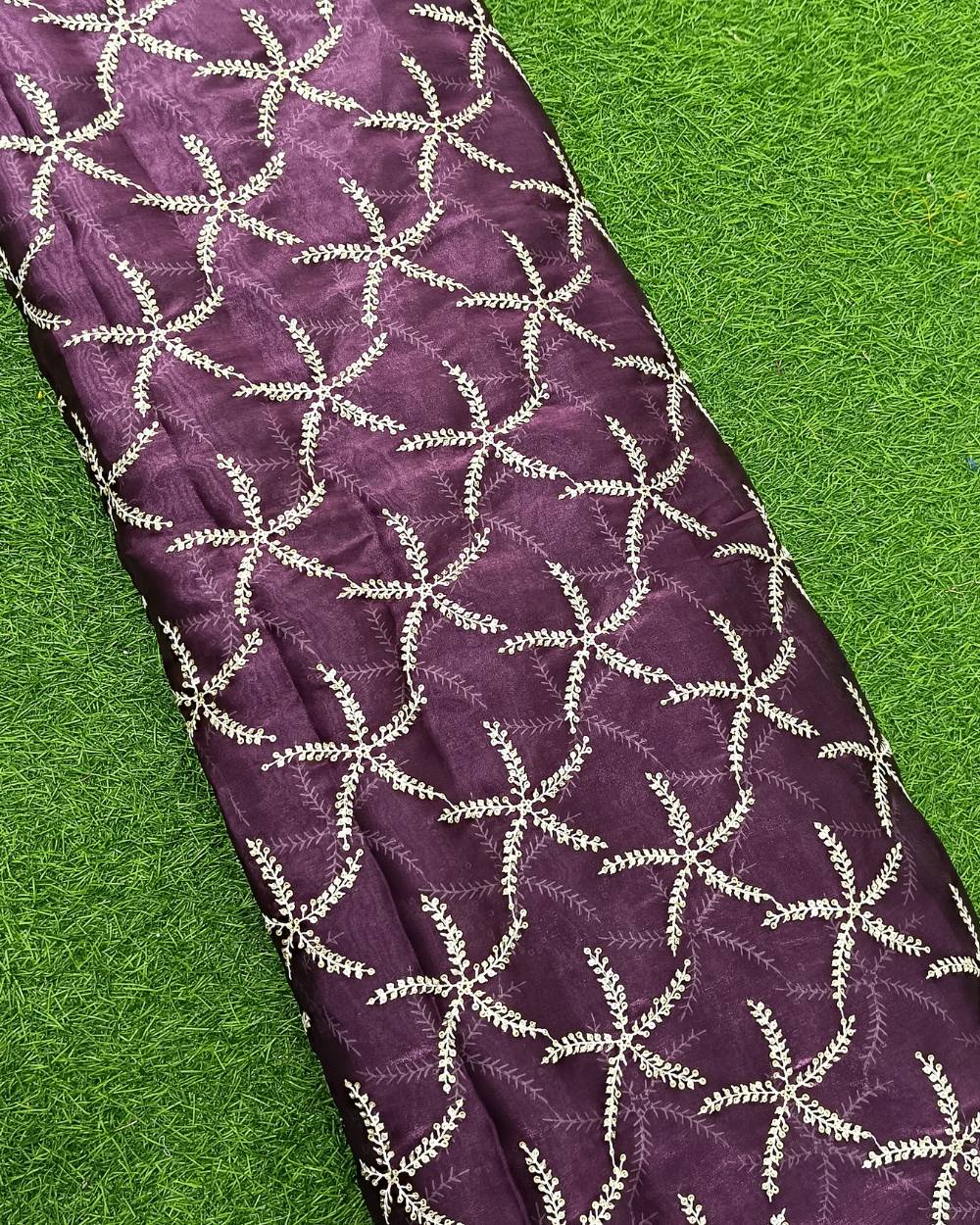 Jimmy Choo Work Pastel Wine Colour 43 Inches Width