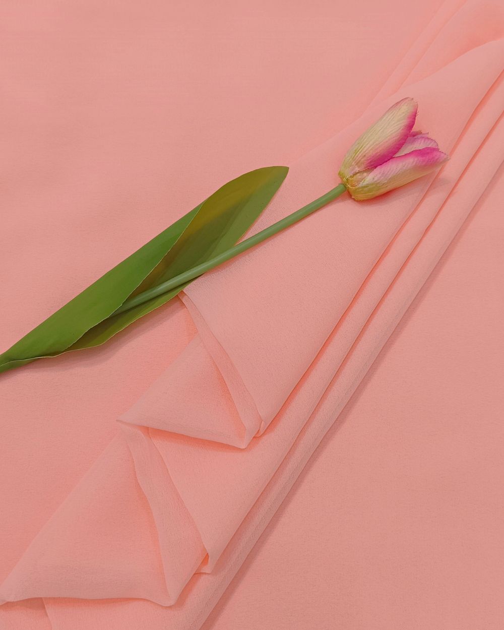 Plain Georgette Strawberry Cream Colour 44 Inches Width