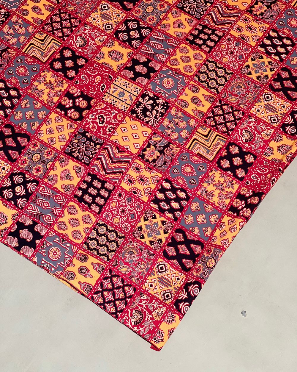 Printed Cotton Fabric Multicolor 42 Inches Width