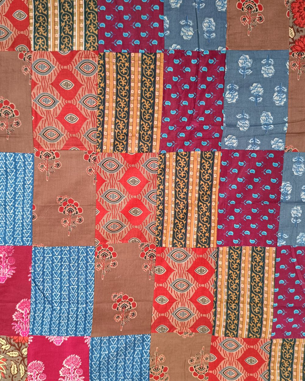 Printed Cotton  Patchwork Quilt Multicolor 42 Inches Width