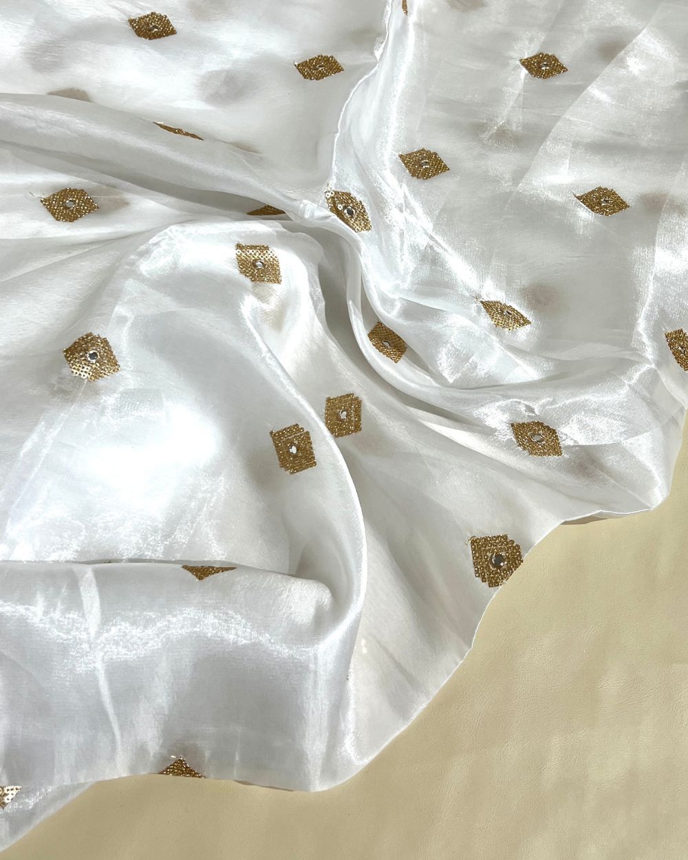 Jimmy Choo Work White Colour 45 Inches Width