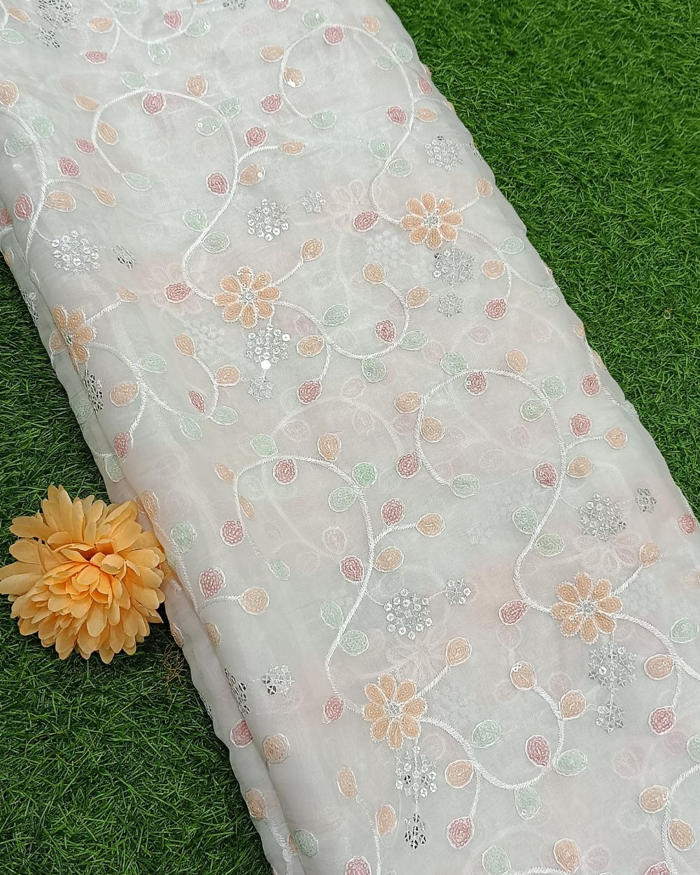 Jimmy Choo Work White Colour 43 Inches Width