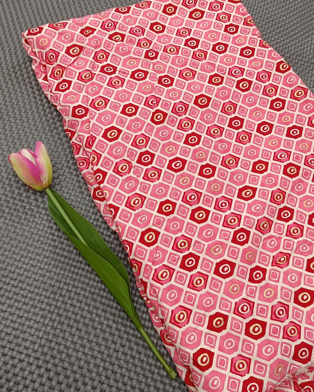 Rayon Foil Print Pink Colour 42 Inches Width