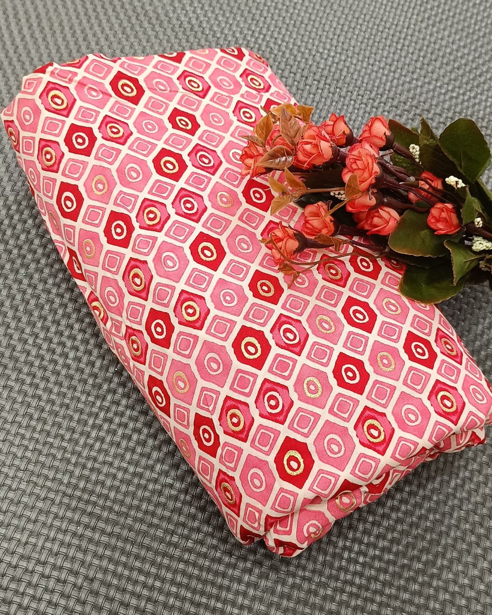 Rayon Foil Print Pink Colour 42 Inches Width