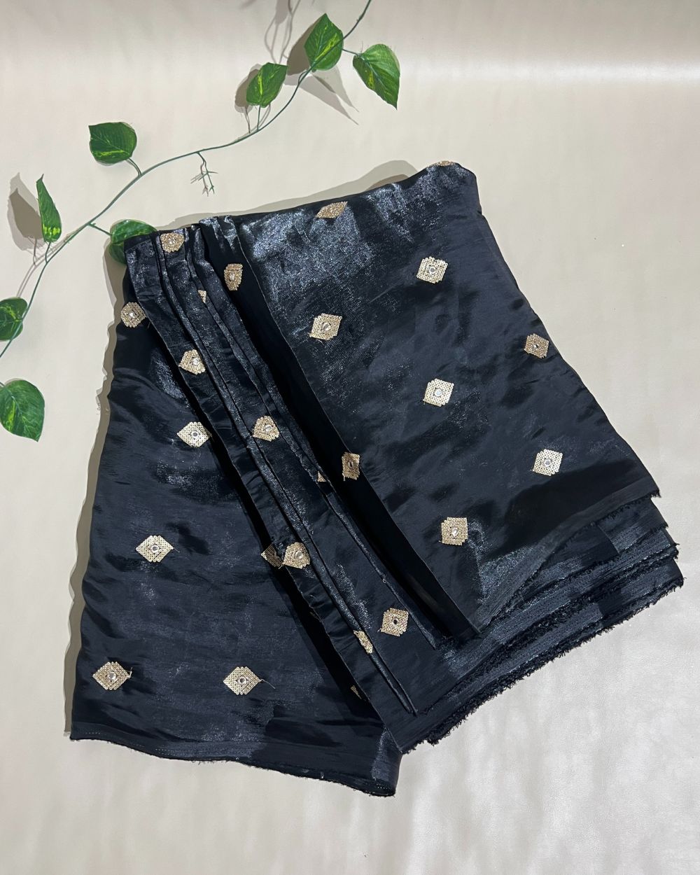 Jimmy Choo Work Black Colour 45 Inches Width