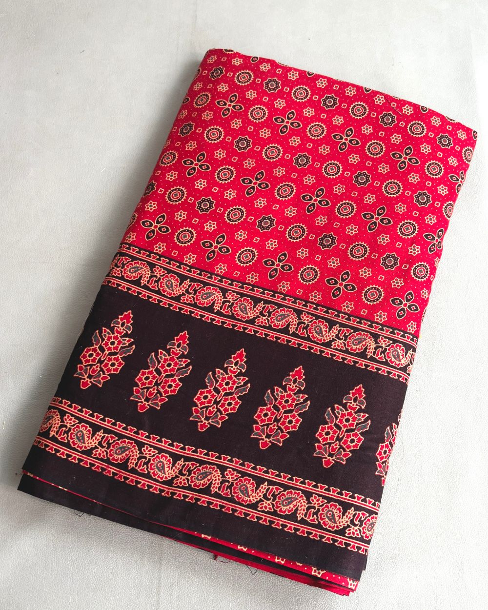 Printed Gujari Cotton with Border Red Colour 42 Inches Width