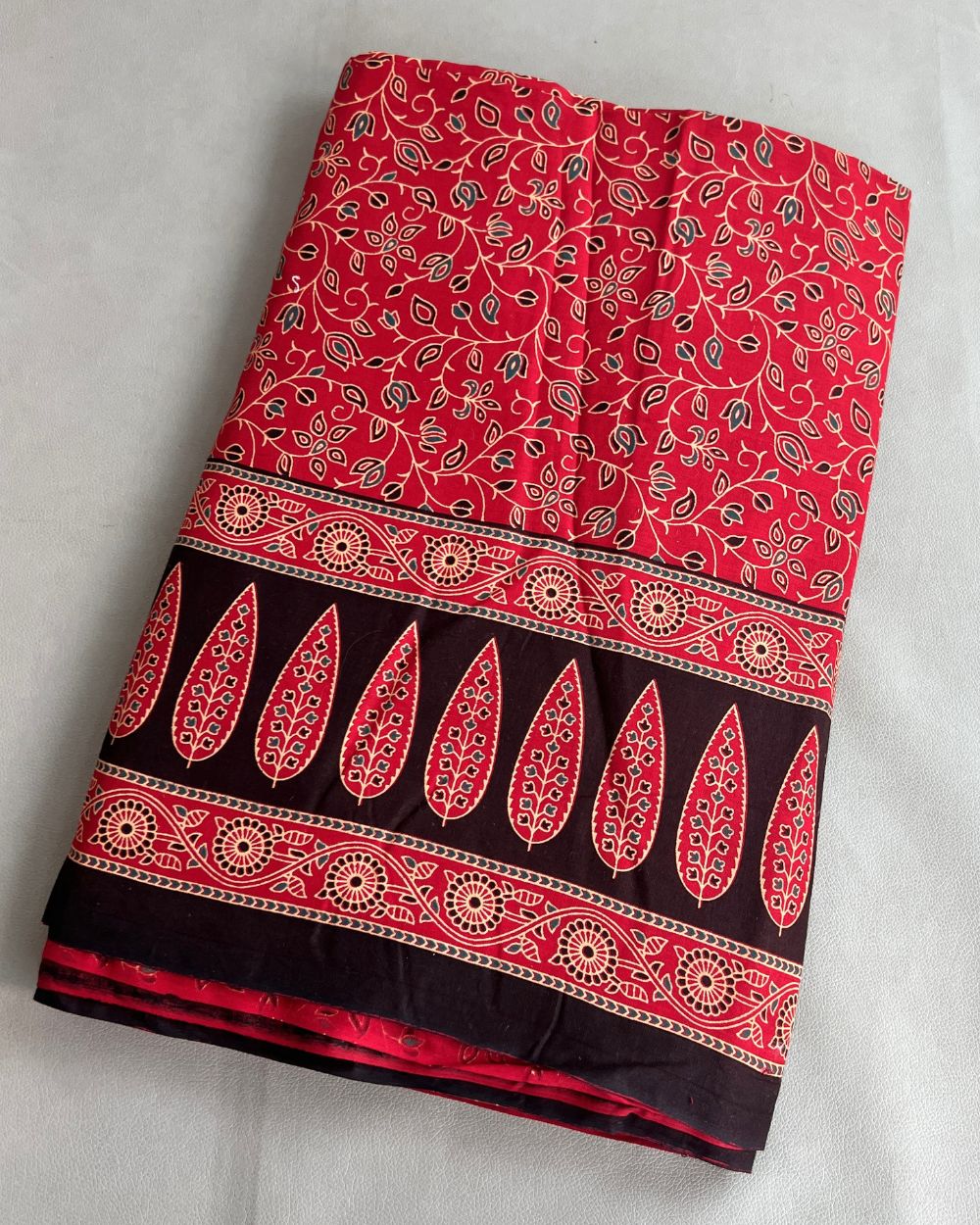 Printed Gujari Cotton with Border Red Colour 42 Inches Width