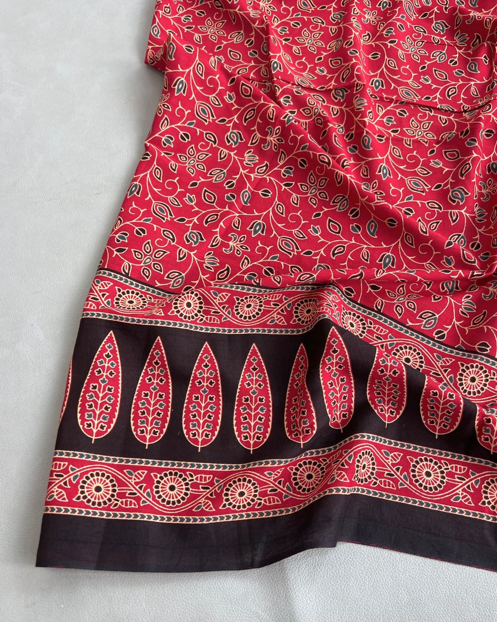 Printed Gujari Cotton with Border Red Colour 42 Inches Width