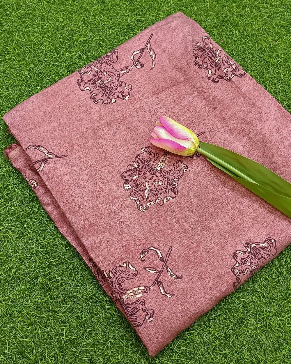 Printed Muslin Unstitched Top (2.50 mtr) & Bottom (2.50 mtr) Set Dusty Pink Colour 42 Inches Width