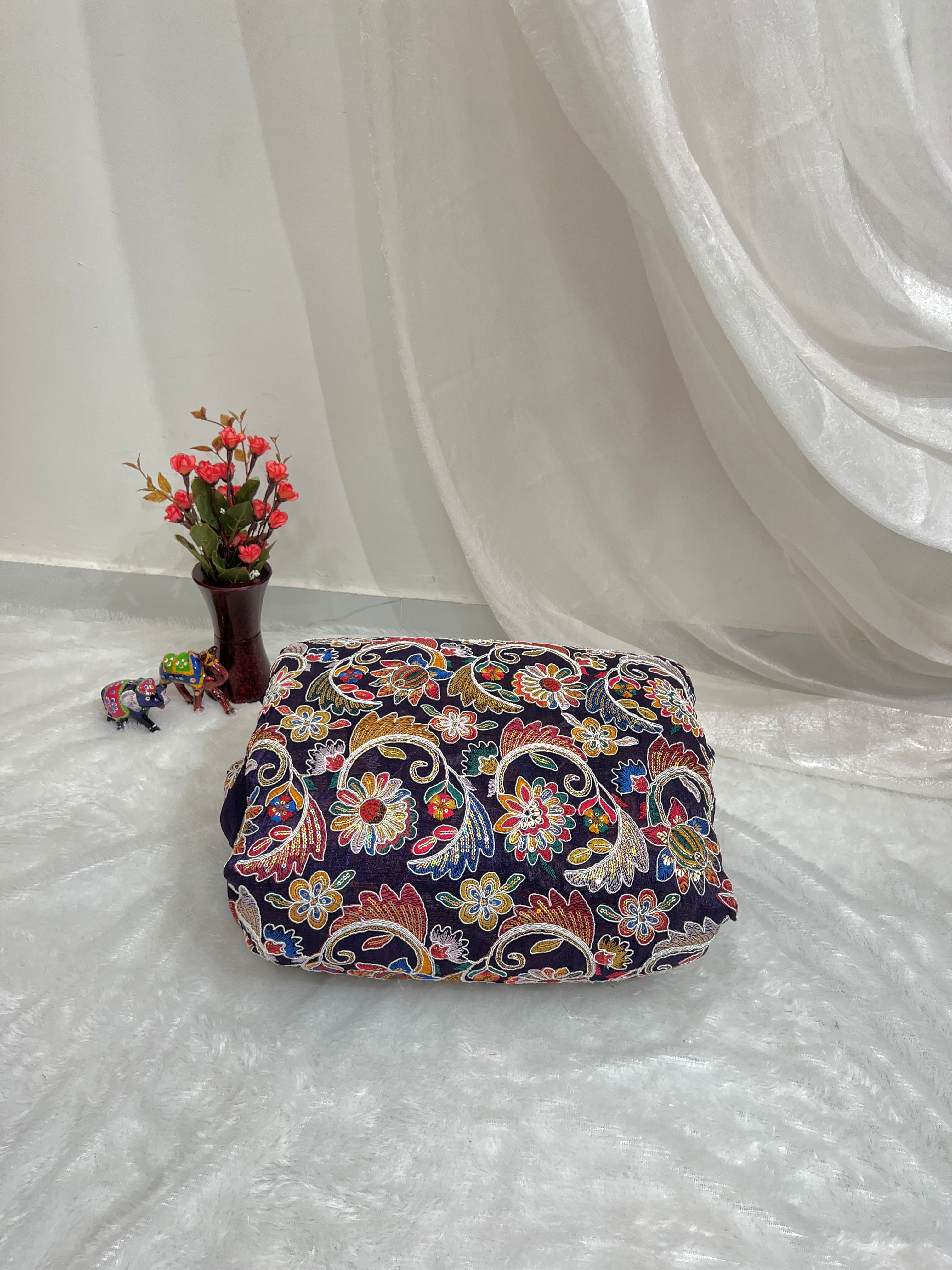 Gold Crush Work Dark Purple Colour 45 Inches Width