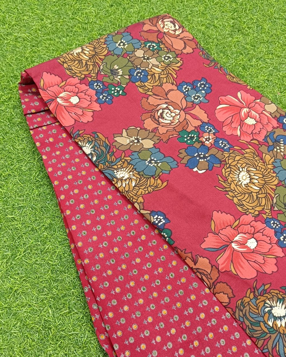 Printed Muslin Unstitched Top (2.50 mtr) & Bottom (2.30 mtr) Set Maroon Colour 42 Inches Width