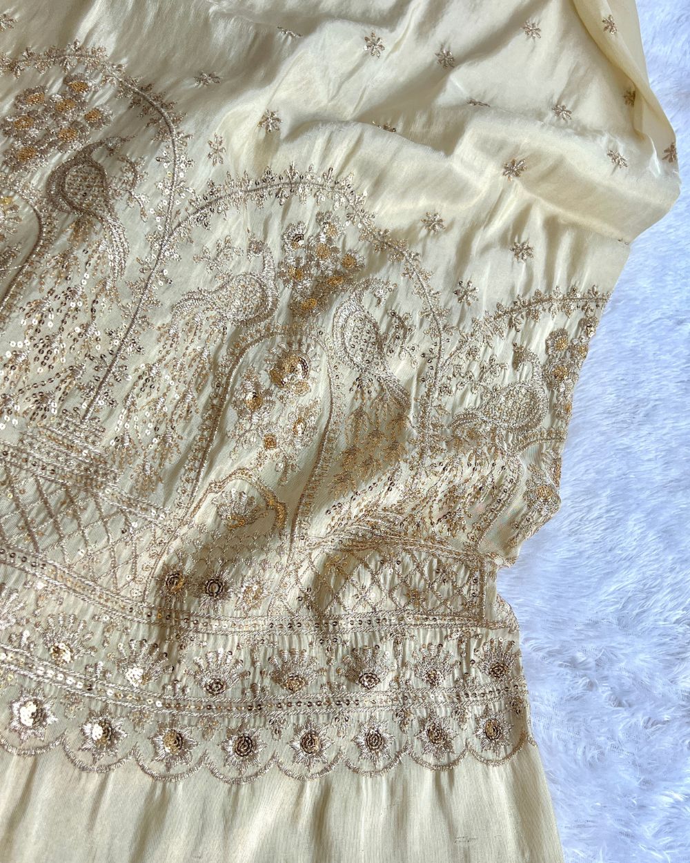 Dyeable Cosmos Border Work Golden Colour 45 Inches Width