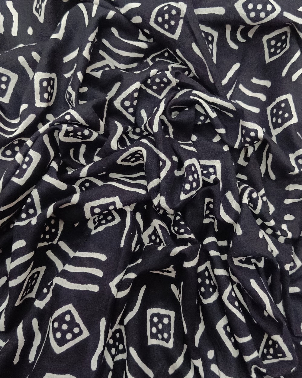 Printed Cotton Cambric Black Colour 44 Inches Width