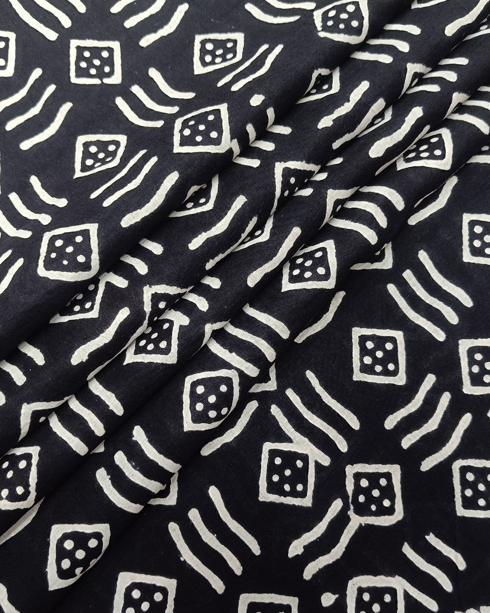 Printed Cotton Cambric Black Colour 44 Inches Width