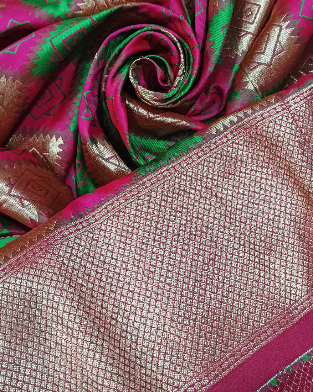 Banarasi Multicolor 47 Inches Width