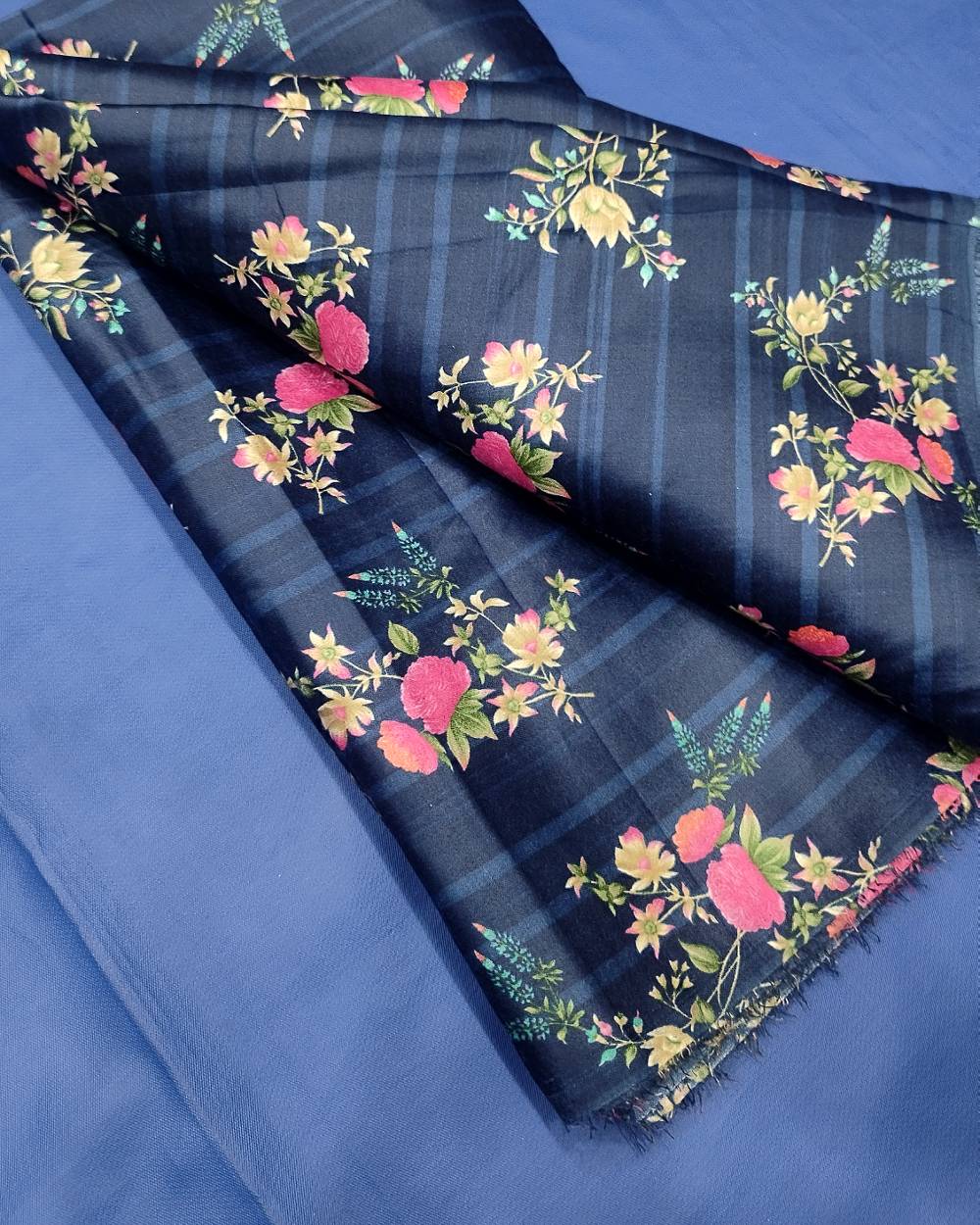 Printed Glaze Cotton Navy Blue Colour 41 Inches Width