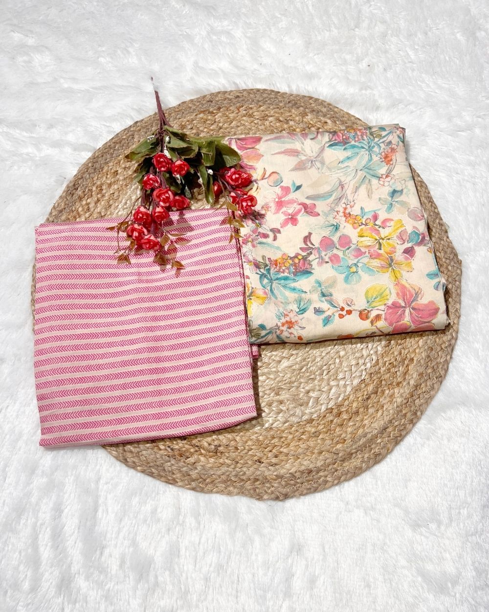 Printed Muslin Unstitched Multicolour Top (3.00 mtr) & Pink Bottom (2.30 mtr) Set 42 Inches Width