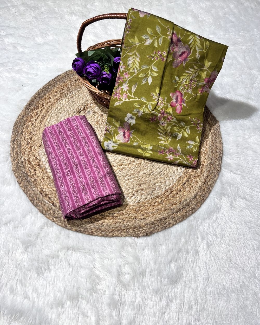 Printed Muslin Unstitched Mehandi Green (2.90 mtr) & Onion Pink Bottom (2.40 mtr) Set 42 Inches Width