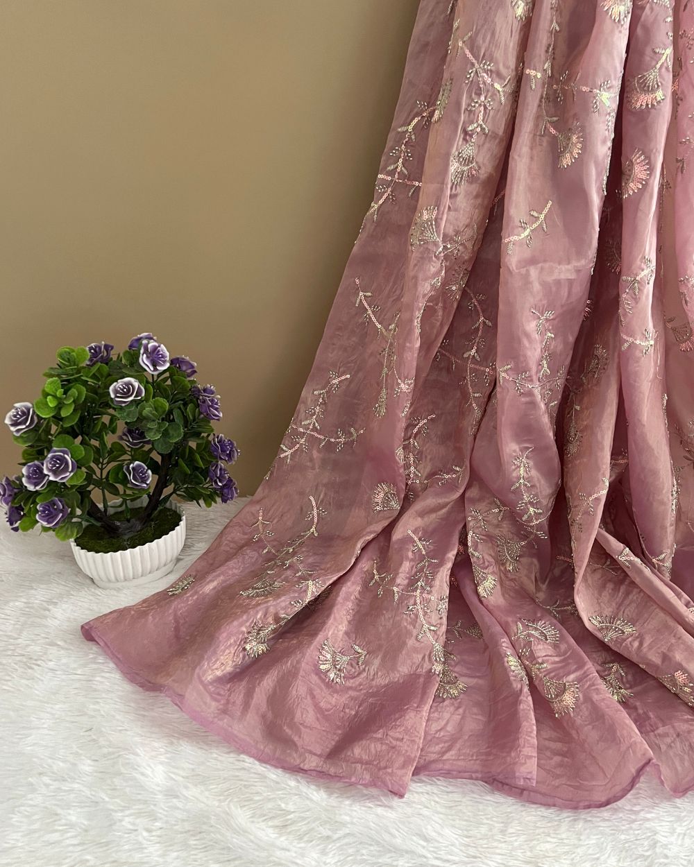 Gold Crush Work Onion Pink Colour 45 Inches Width