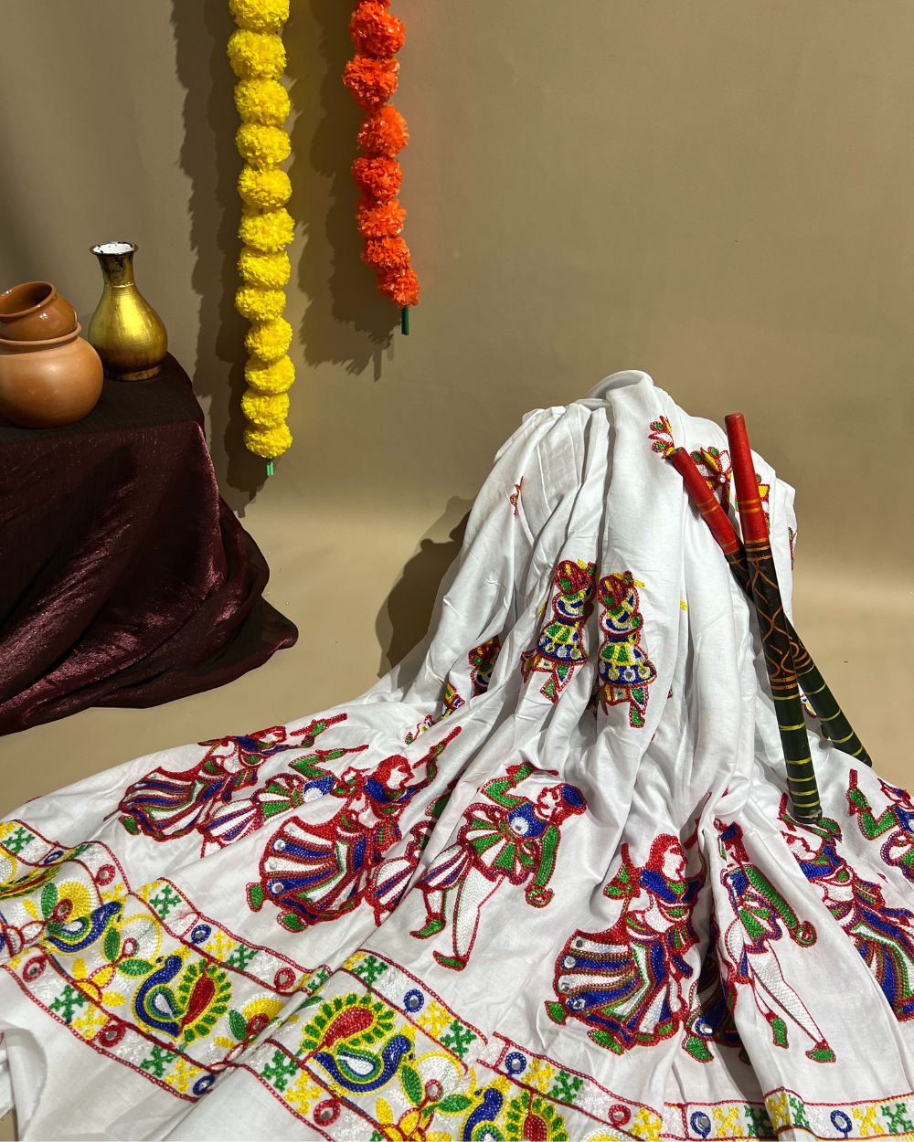 Rayon Gamthi(Rajasthani) Work White (Multicolor) 45 Inches Width