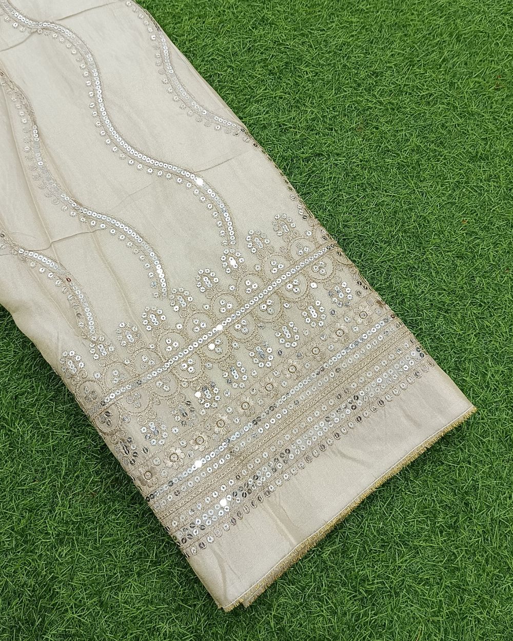 Dyeable Chanderi Work with Border Off White & Gold Colour 42 Inches Width