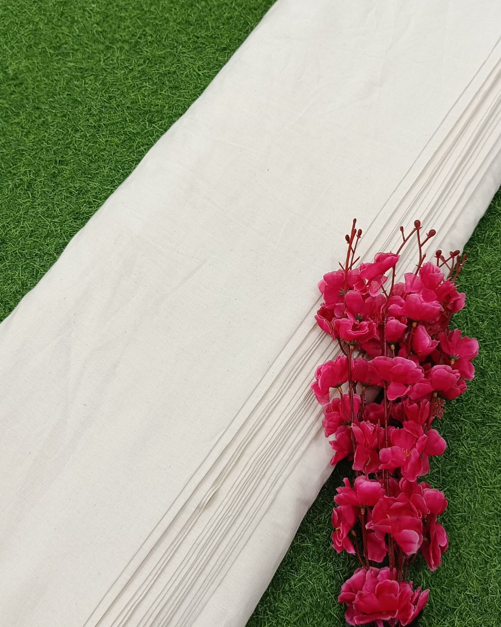 Plain Kora Cotton Off White Colour 45 Inches Width