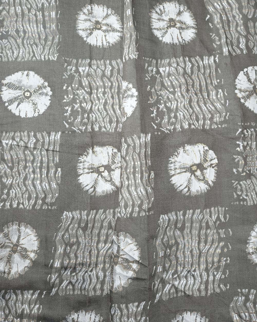 Printed Muslin (Foil) Warm Grey Colour 44 Inches Width