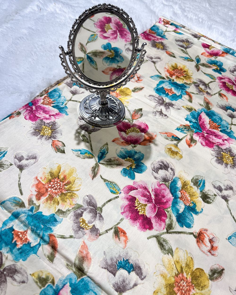 Printed Glaze Cotton Cream Colour 42 Inches Width