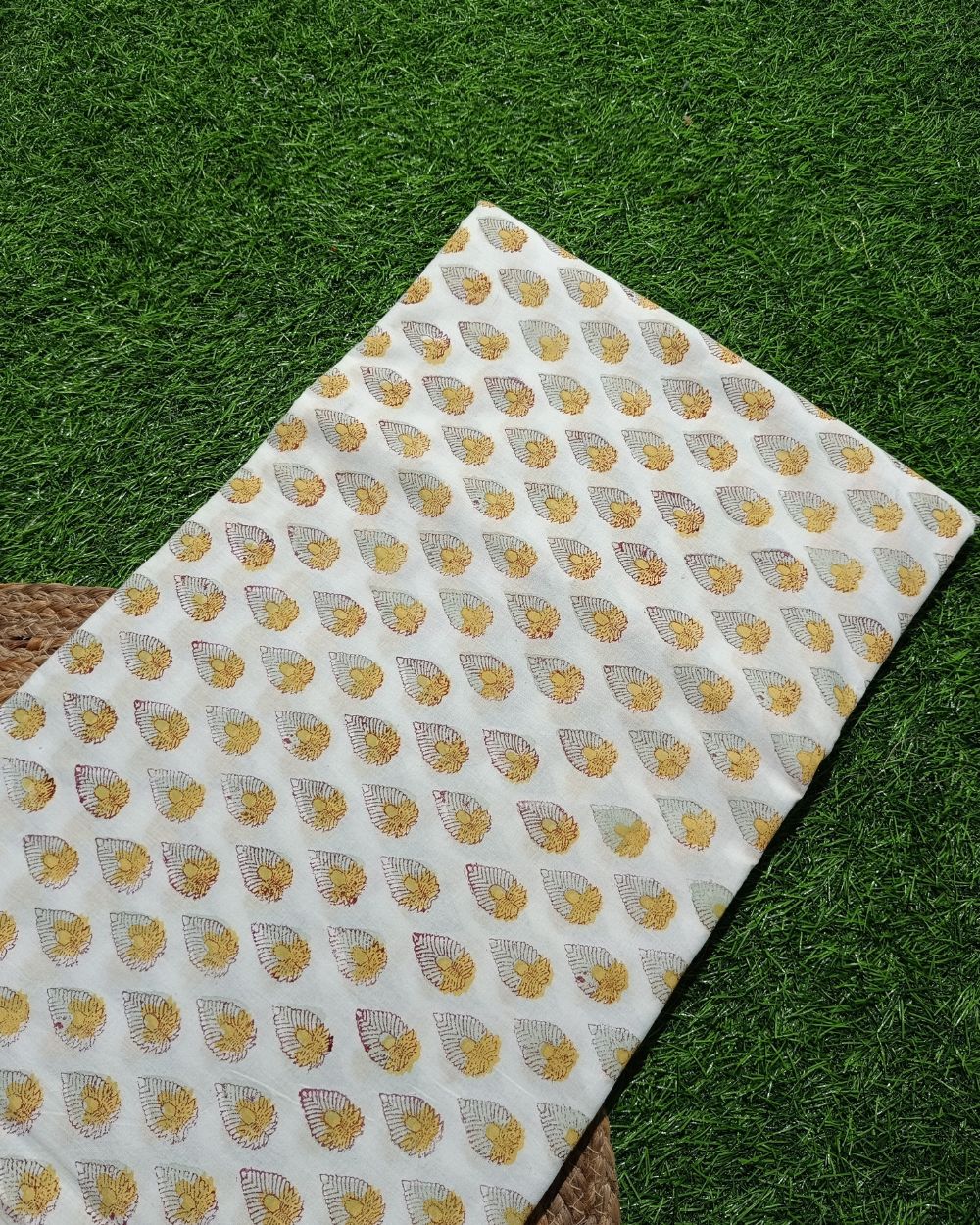 Hand Block Printed Cotton Jaipuri White Colour 44 Inches Width