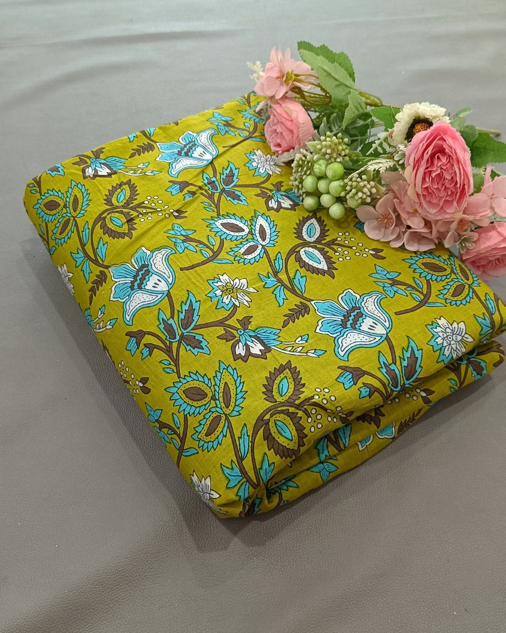 Printed Cotton Cambric Lime Green Colour 42 Inches Width