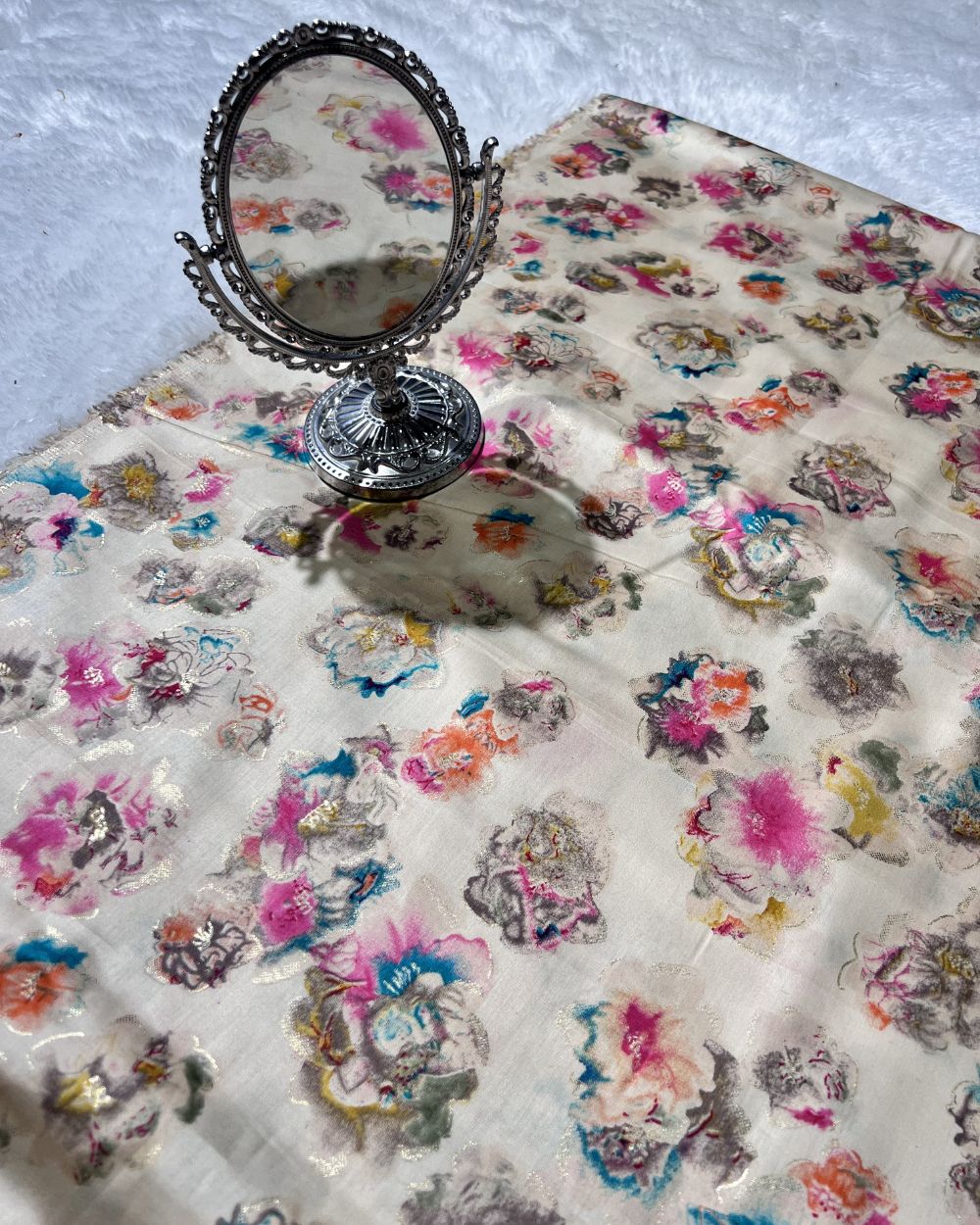 Printed Glaze Cotton Cream Colour 42 Inches Width