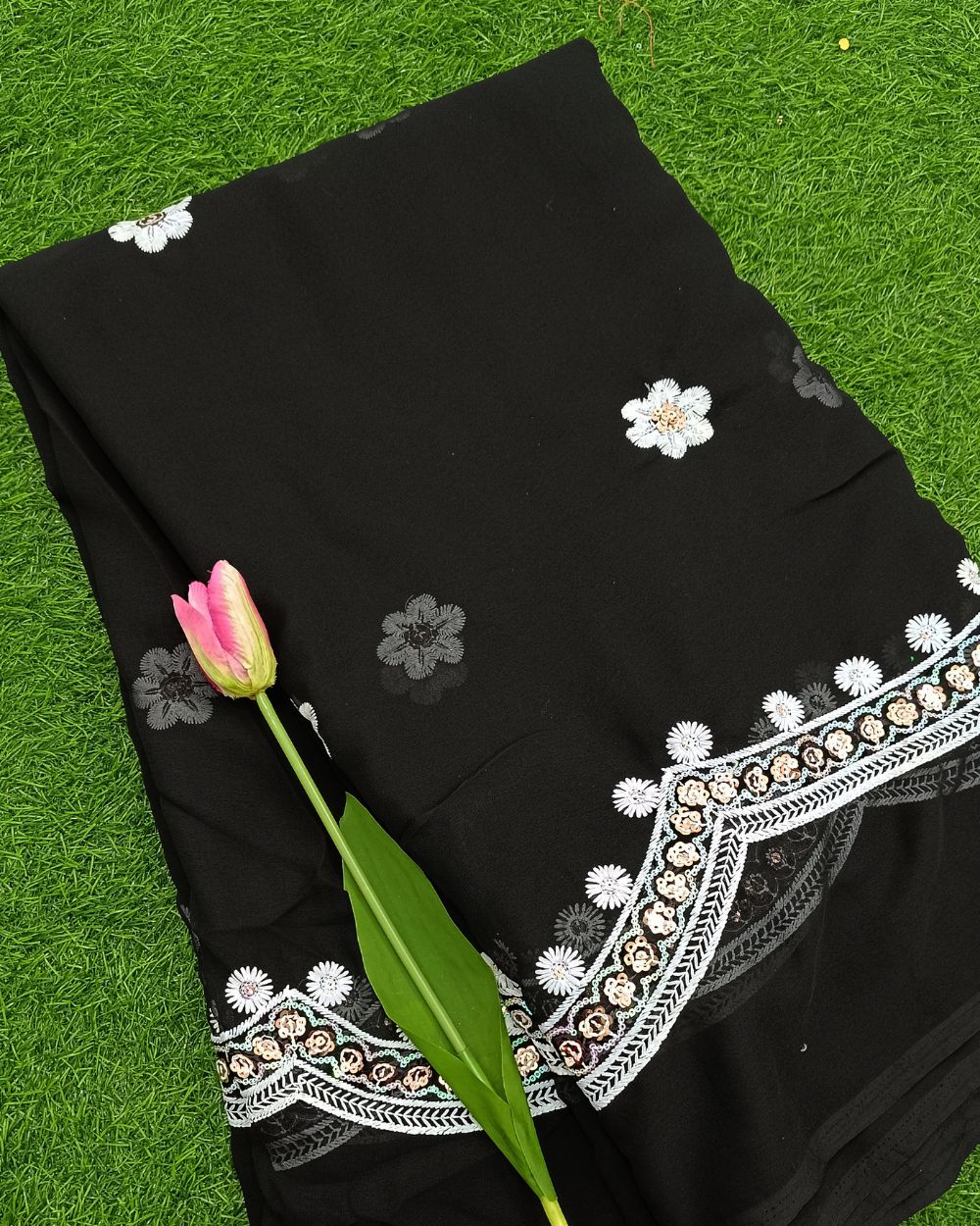 Cutwork Border Georgette Work Black Colour 43 Inches Width