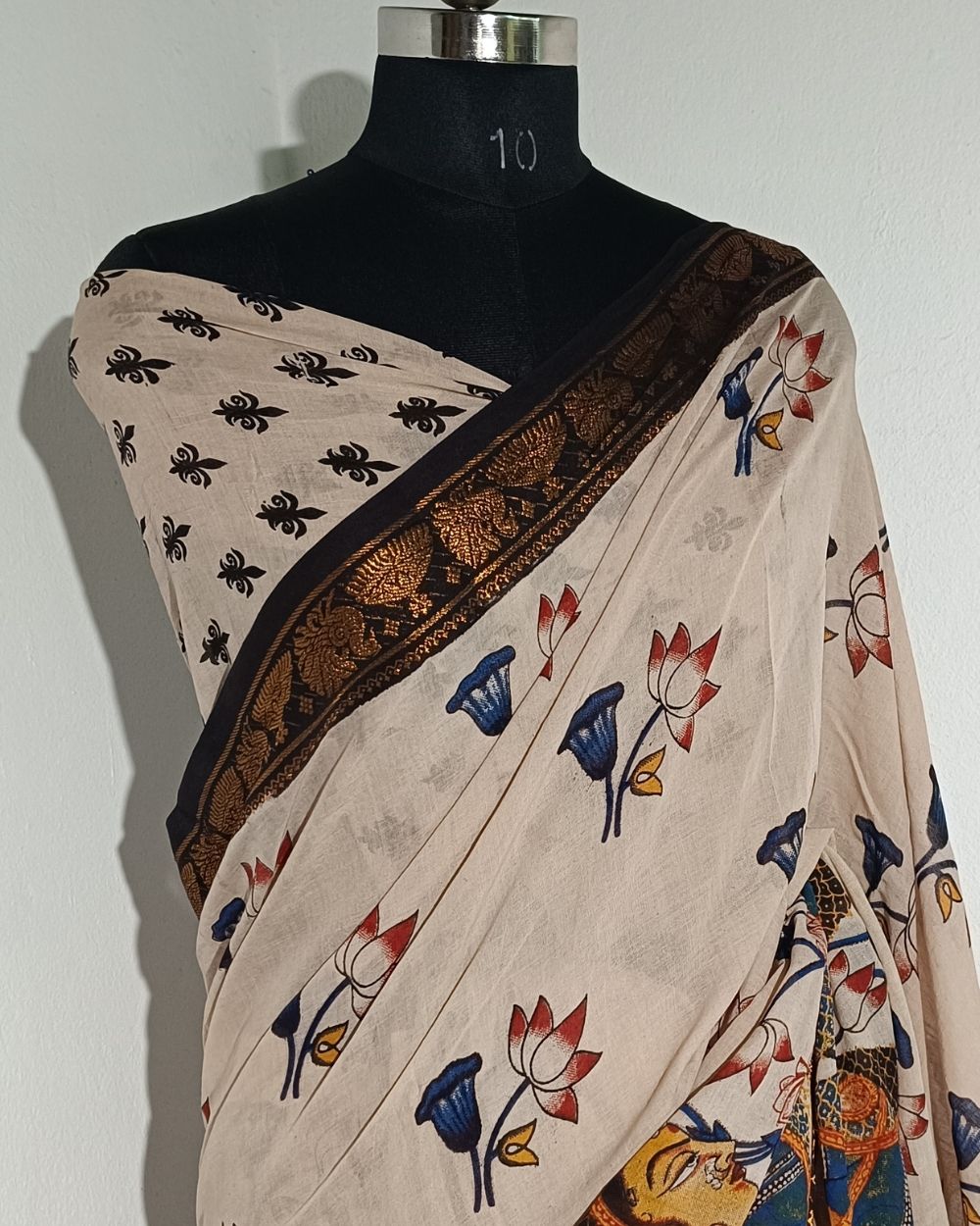 Hand Block Printed Cotton Kalamkari Saree with Blouse Piece Light Beige Colour 46 Inches Width
